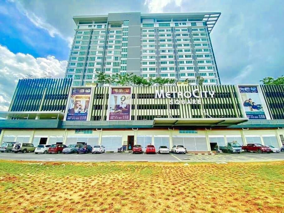 Nz Homestay Metrocity Square Kuching Ngoại thất bức ảnh